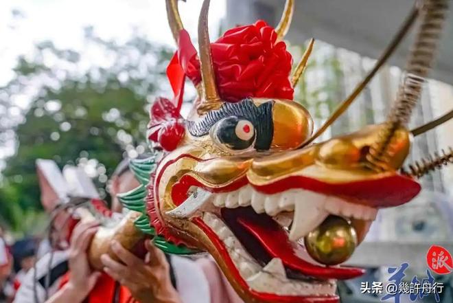 新龙舟翻2条翻船原因离谱这下要被嘲笑了CQ9电子专用平台猎德村的船翻了！3条(图12)