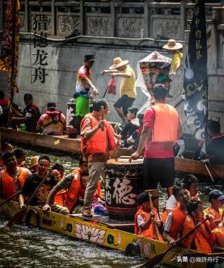 新龙舟翻2条翻船原因离谱这下要被嘲笑了CQ9电子专用平台猎德村的船翻了！3条(图6)