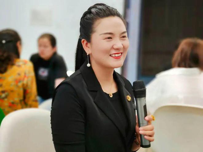 名新人作者这是打造个人IP的新玩法CQ9电子网站一本爆款书如何带出六(图1)